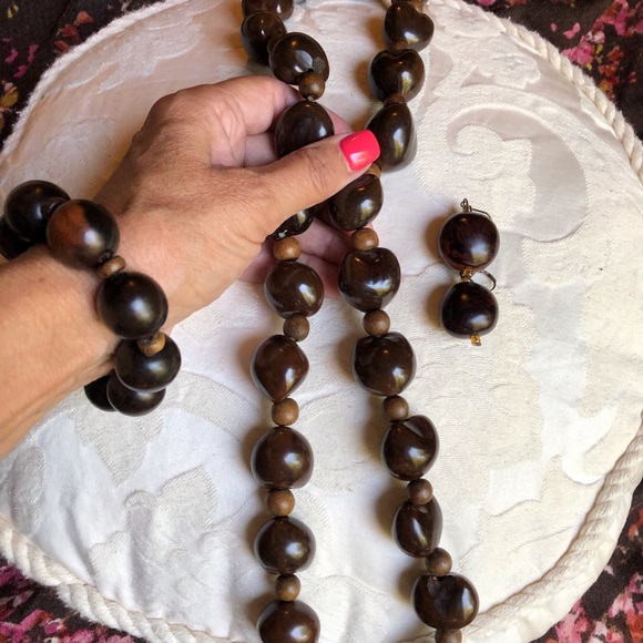 Kukui nut & wood necklace, bracelet & earrings EEC - Picture 2 of 2